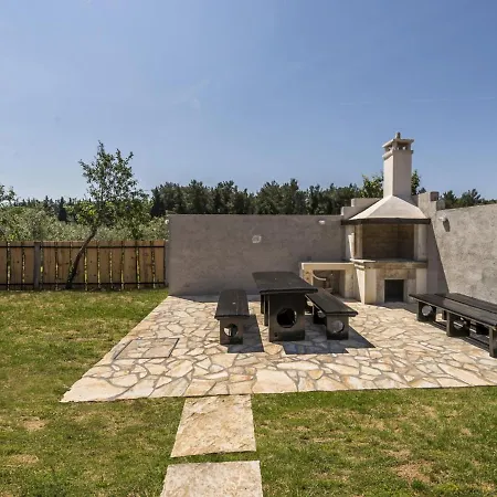 Stunning Villa In Vrsar With Swimming Pool * Klostar
