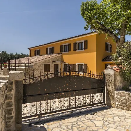 Stunning Villa In Vrsar With Swimming Pool Villa Klostar