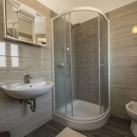 Stunning Villa In Vrsar With Swimming Pool Klostar