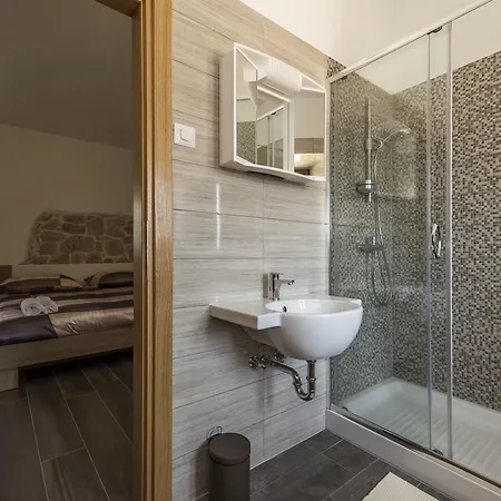 Stunning Villa In Vrsar With Swimming Pool Villa
