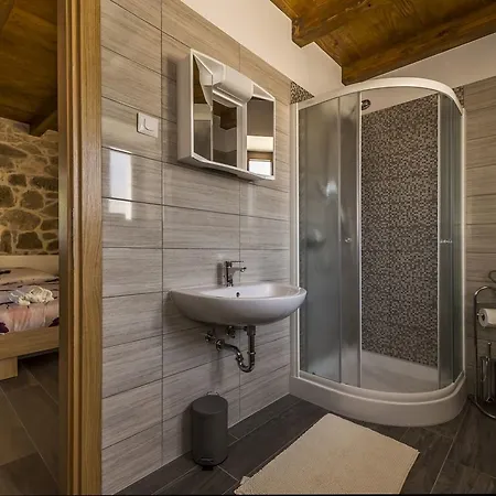 Villa Stunning Villa In Vrsar With Swimming Pool *