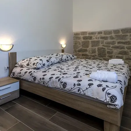 Villa Stunning Villa In Vrsar With Swimming Pool Klostar